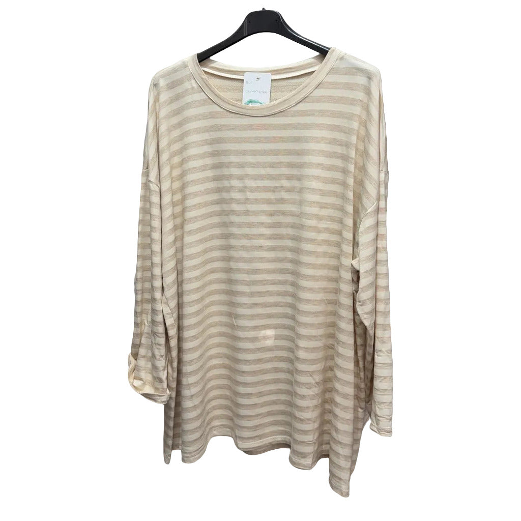 Camiseta Cosmopolitan Rayas Oversize Manga Larga Multicolor en color Beige sobre fondo blanco para mujer Angara Moda