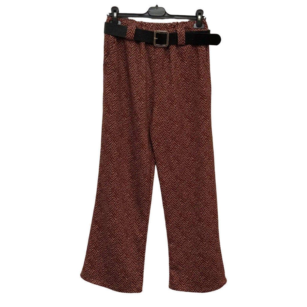 Pantalon almendra sobre fondo blanco para mujer Angara Moda