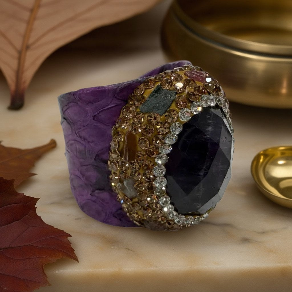 Anillo nut sobre una superficie para mujer Angara Moda