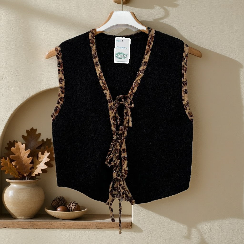 Chaleco leonardo colgada en un ambiente para mujer Angara Moda