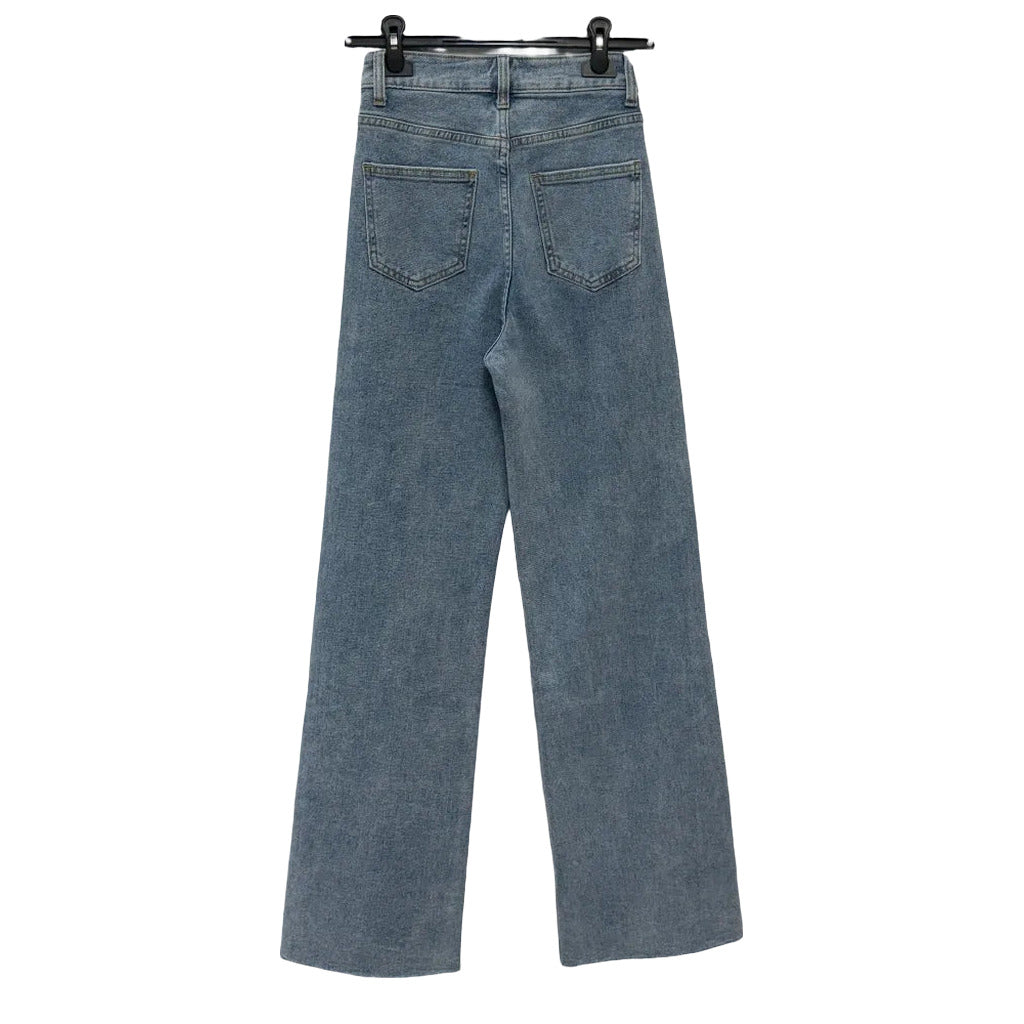 Pantalón vaquero tulum sobre fondo blanco para mujer Angara Moda