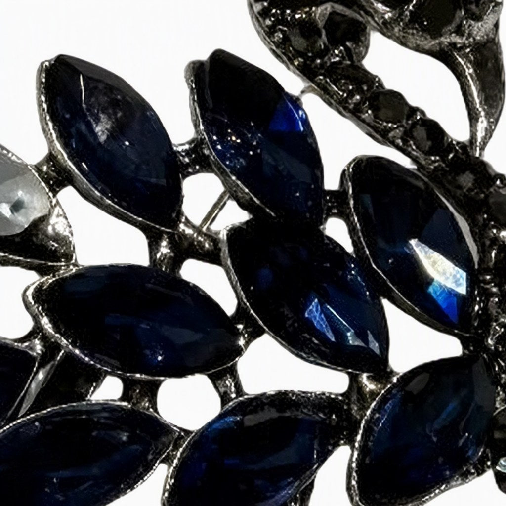 Detalle de Broche garza para mujer Angara Moda