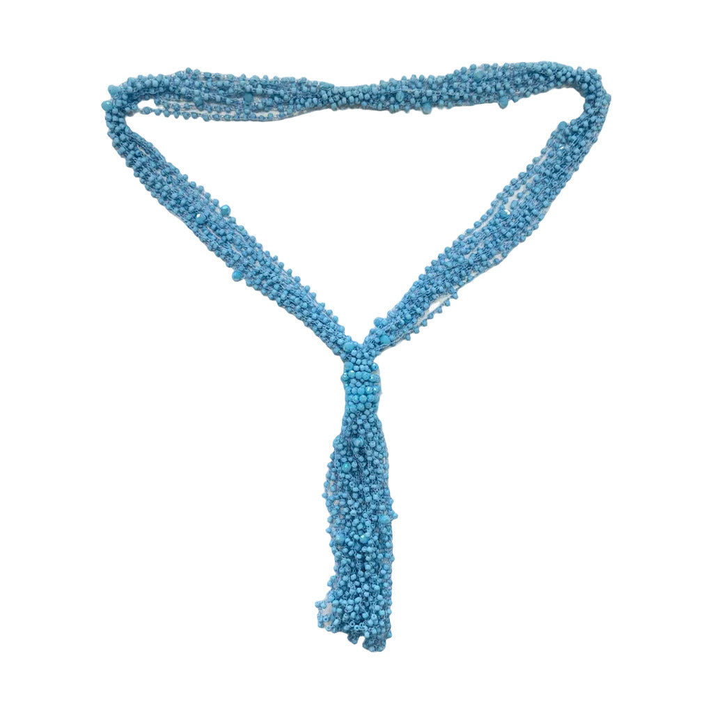 Collar largo rambutan en color Azul celeste sobre fondo blanco para mujer Angara Moda