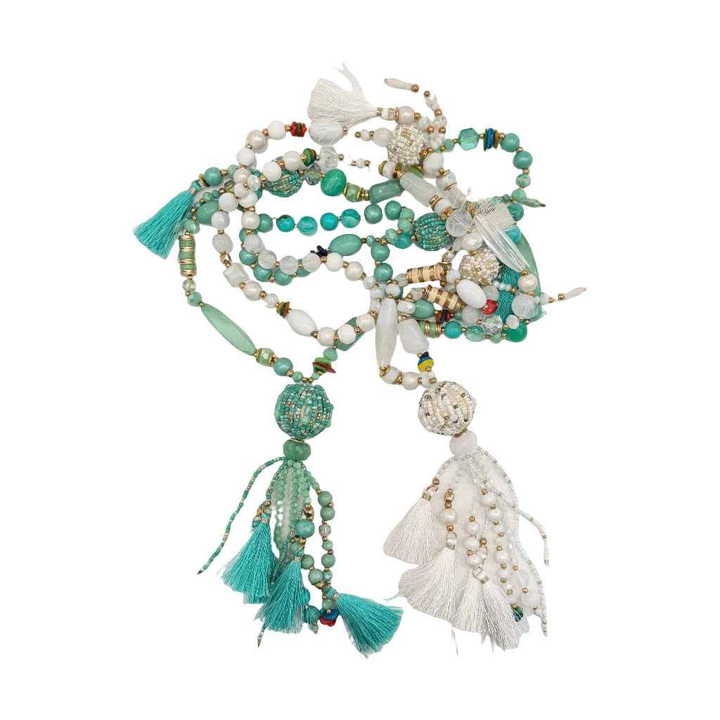 Collar largo turizo sobre fondo blanco para mujer Angara Moda