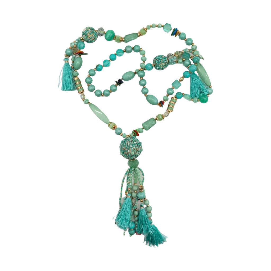 Collar largo turizo en color Azul turquesa sobre fondo blanco para mujer Angara Moda