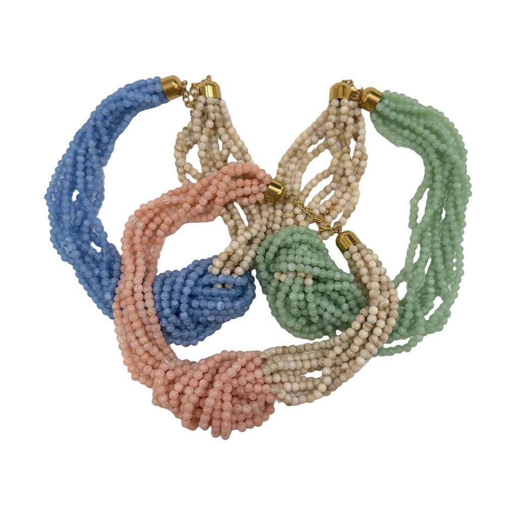 Collar bowline sobre fondo blanco para mujer Angara Moda
