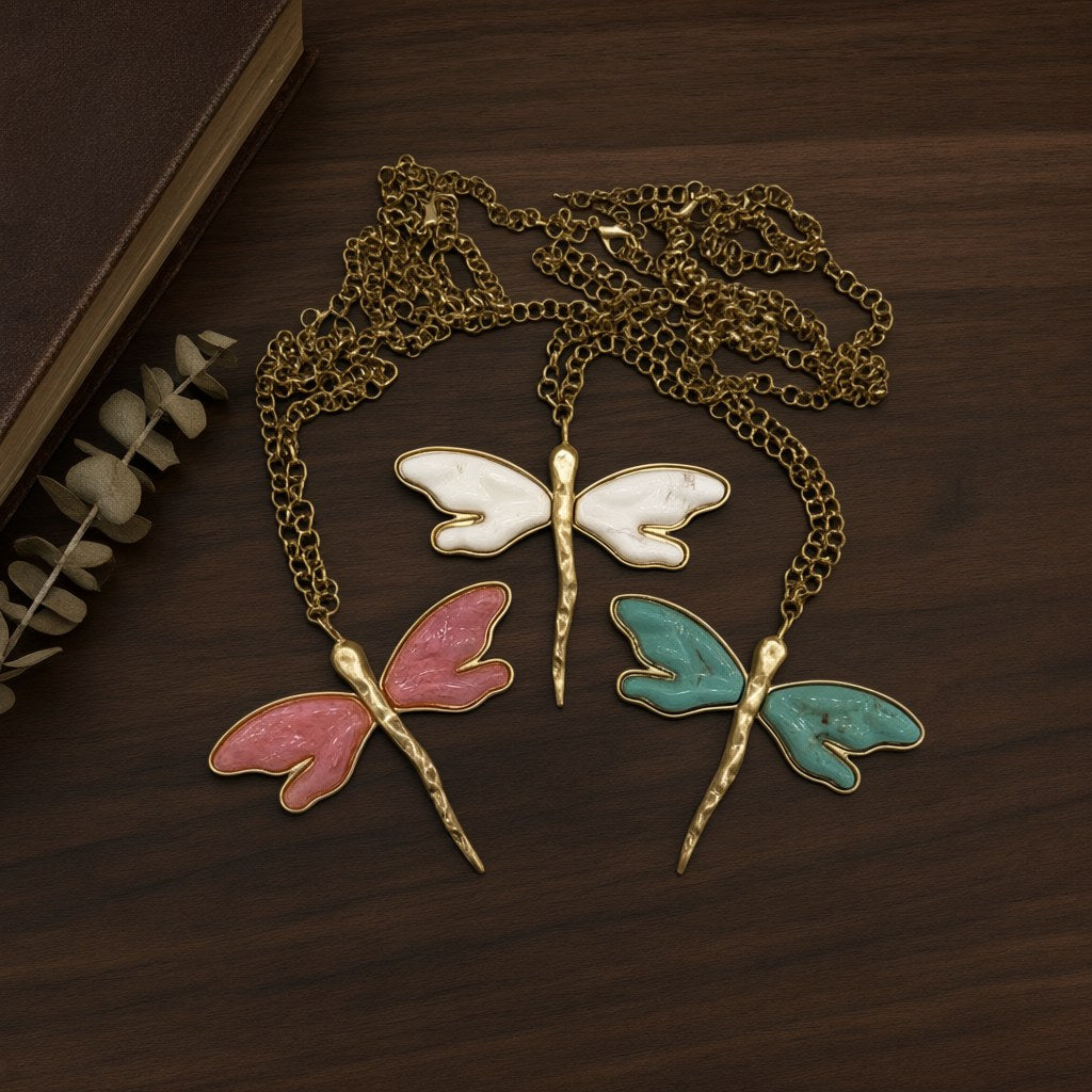 Collar Libelulon - Collar Libélula con Esmalte y Cadena Dorada desde arriba para mujer Angara Moda