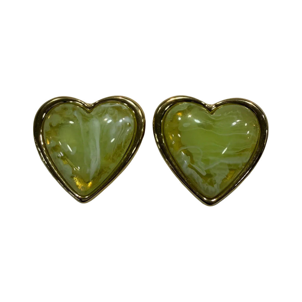 Pendientes sirena en color Verde pistacho sobre fondo blanco para mujer Angara Moda