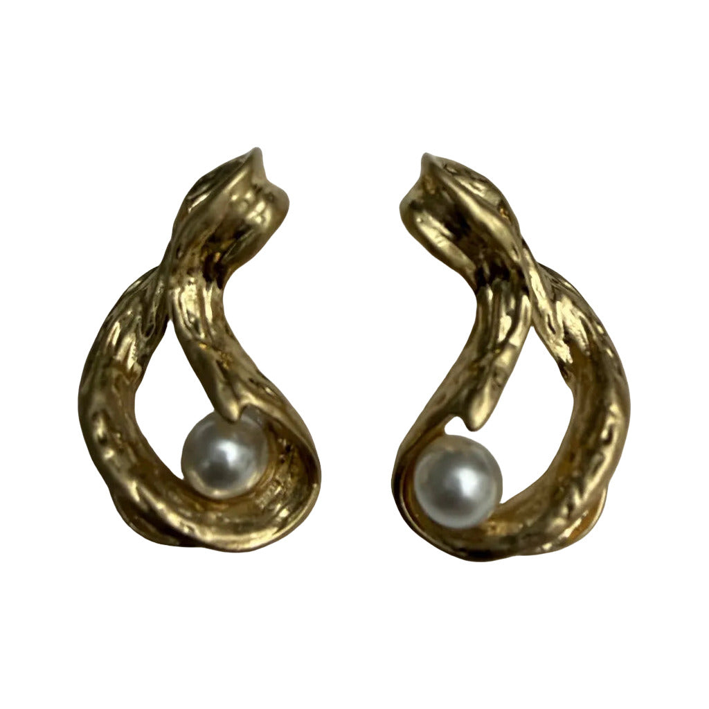 Pendientes pletina en color Dorado sobre fondo blanco para mujer Angara Moda
