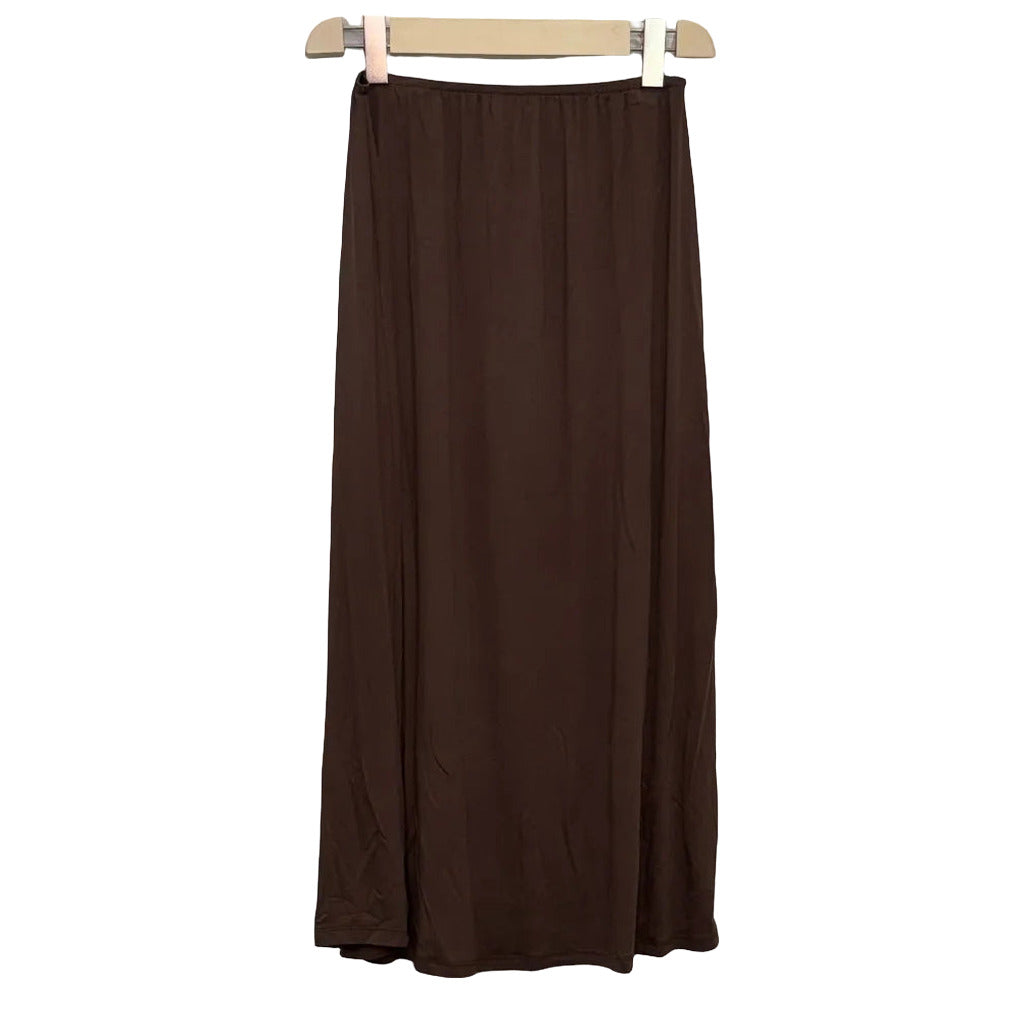 Falda Midi Manilva en color Chocolate sobre fondo blanco para mujer Angara Moda