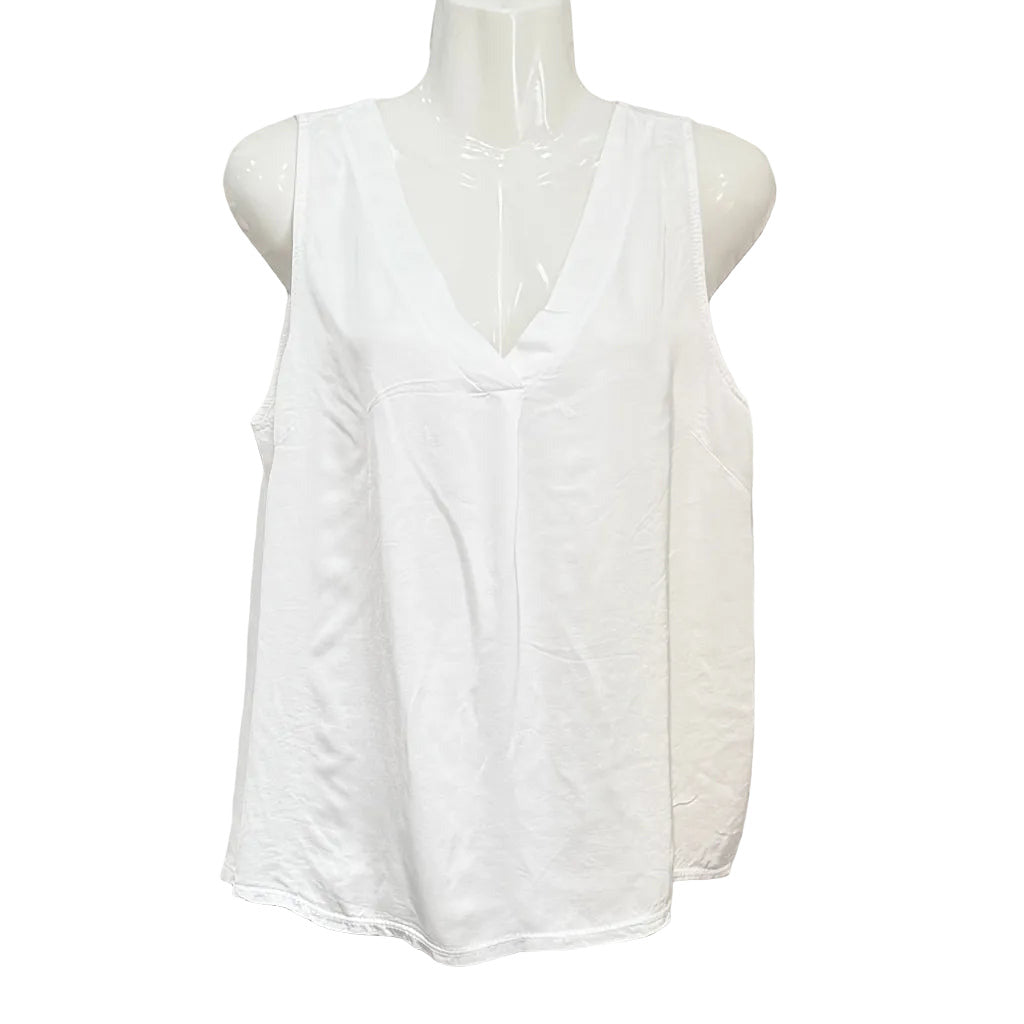 Camiseta Alejandra en color Blanco sobre fondo blanco para mujer Angara Moda