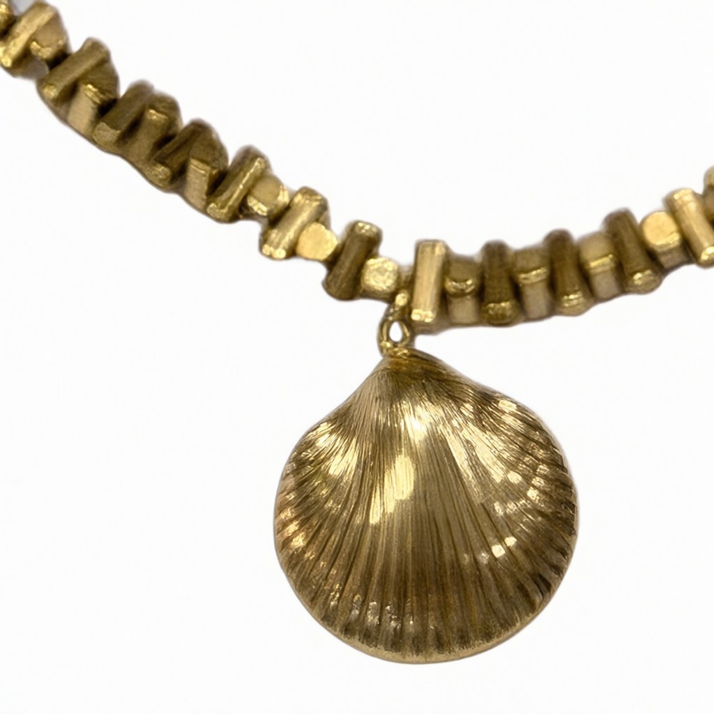 Detalle de Collar corto almejita para mujer Angara Moda
