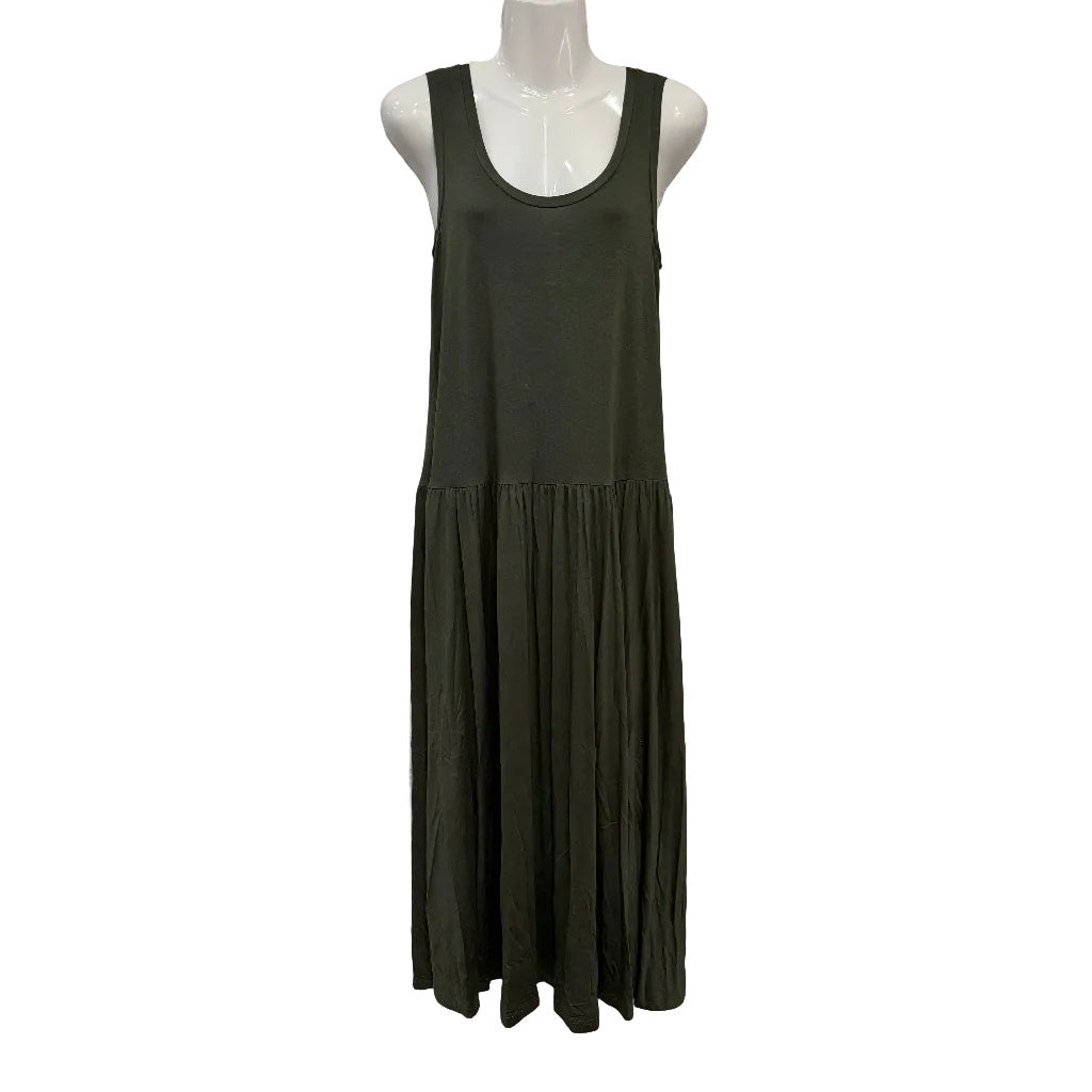 Vestido Largo Aurora – Maxi sin Mangas con Falda Voluminosa en color Verde caza sobre fondo blanco para mujer Angara Moda
