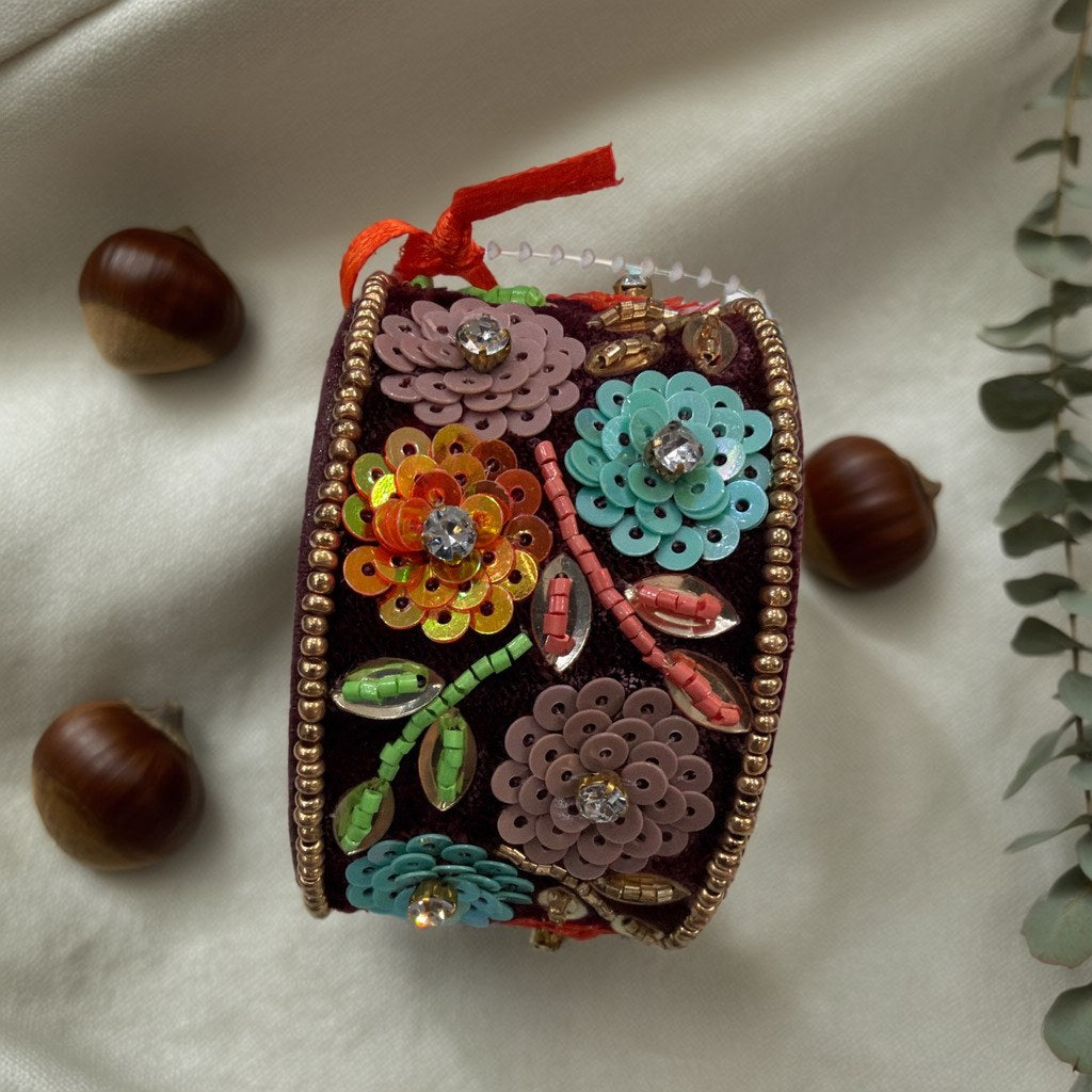 Pulsera Nieves sobre una superficie para mujer Angara Moda
