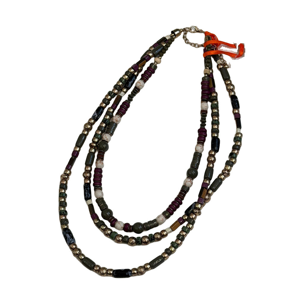 Collar Valentina sobre fondo blanco para mujer Angara Moda