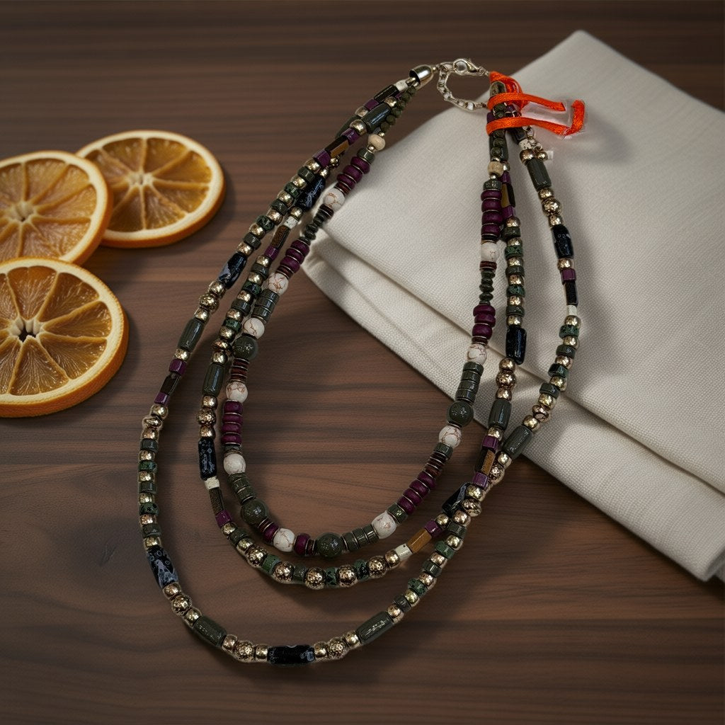 Collar Valentina sobre una superficie para mujer Angara Moda