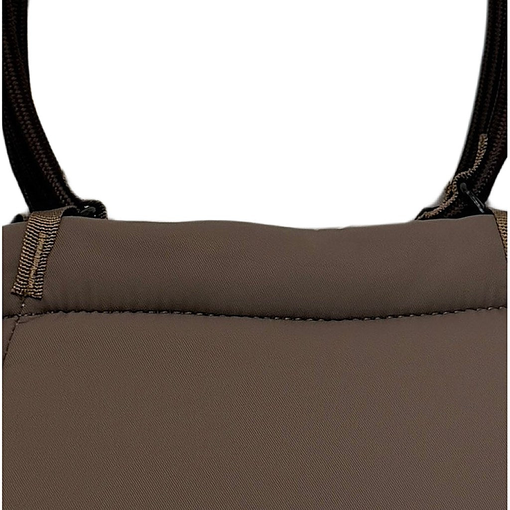 Detalle del herraje de Bolso Marina para mujer Angara Moda