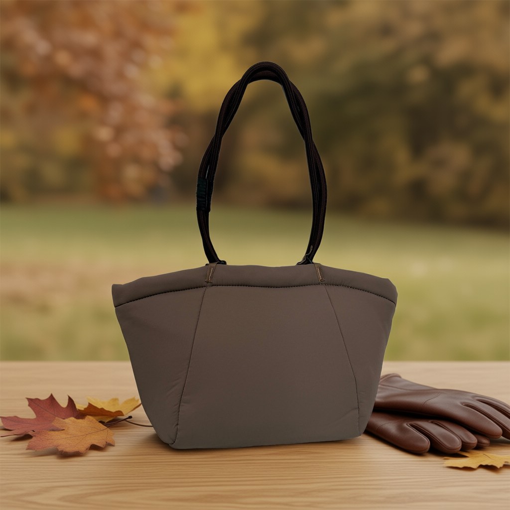 Bolso Marina desde arriba con gafas de sol y pulsera para mujer Angara Moda