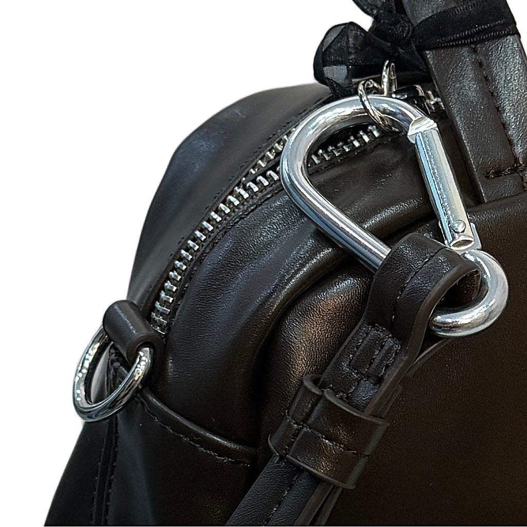 Detalle de cerca de Bolso Sofía para mujer Angara Moda
