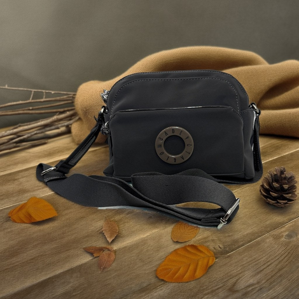 Bandolera Nora sobre arena y lino con fondo natural para mujer Angara Moda