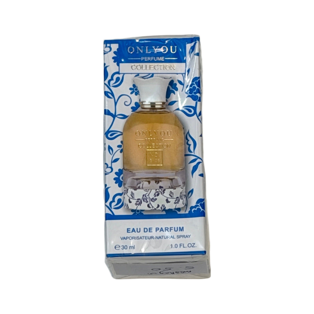 Perfume only you blue sobre fondo blanco para mujer Angara Moda