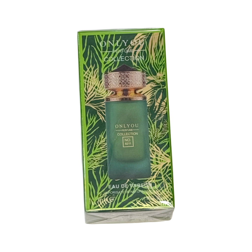 Perfume only you verde sobre fondo blanco para mujer Angara Moda