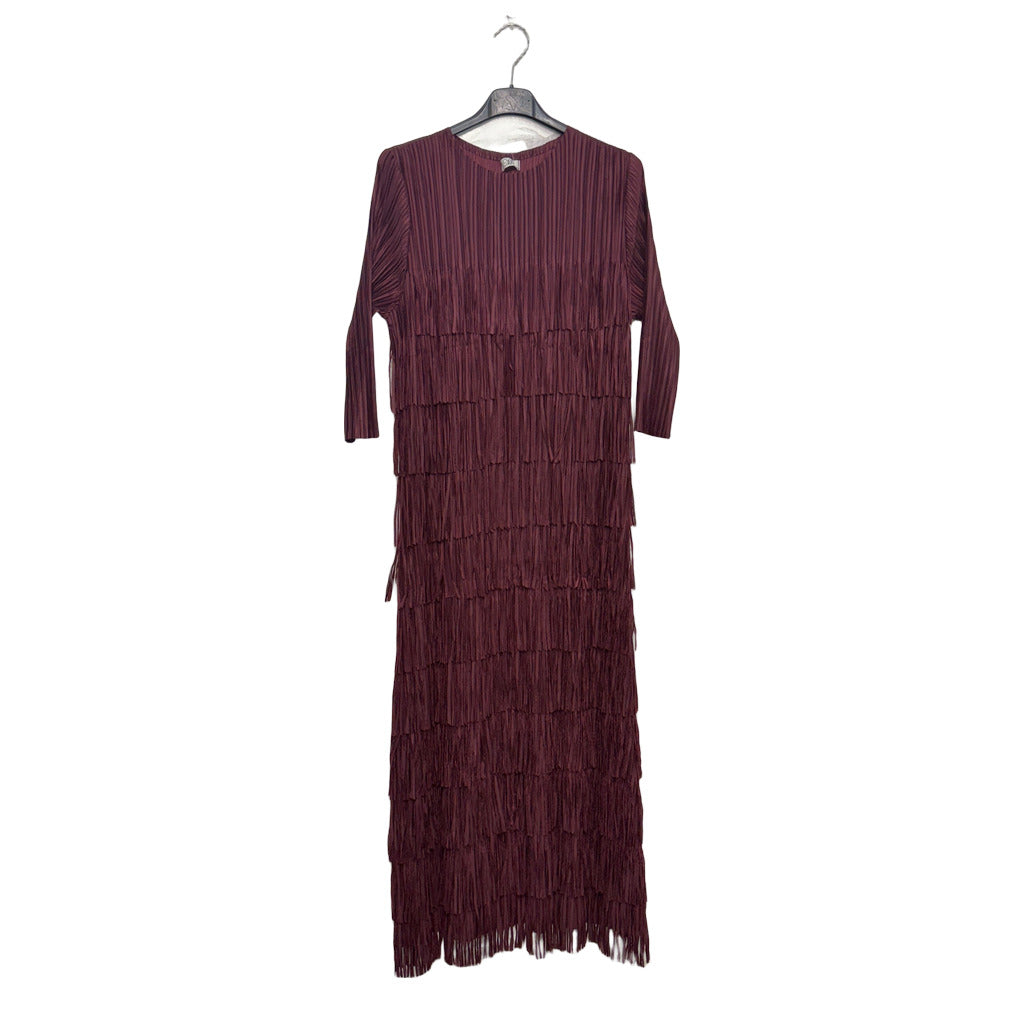 Vestido Ximena en color Vino oscuro sobre fondo blanco para mujer Angara Moda
