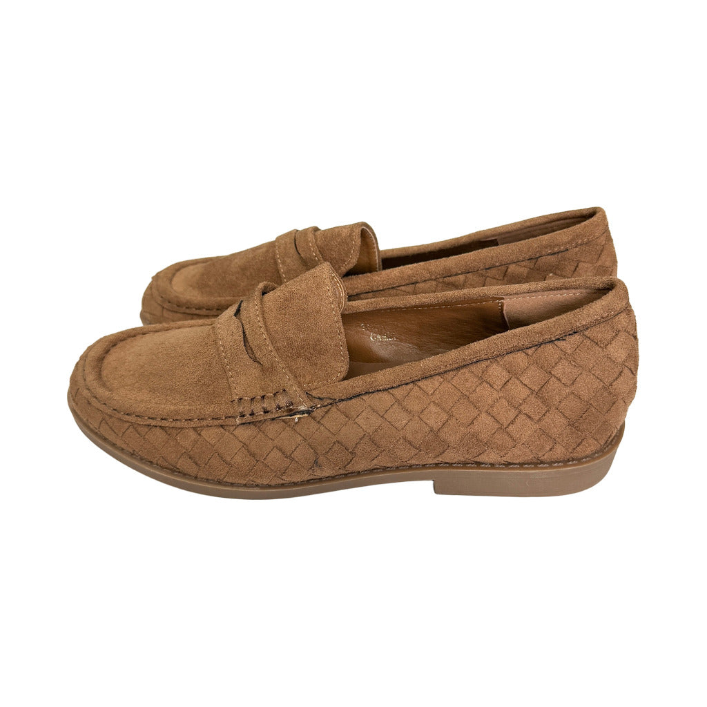 Mocasines Adelaida sobre fondo blanco para mujer Angara Moda