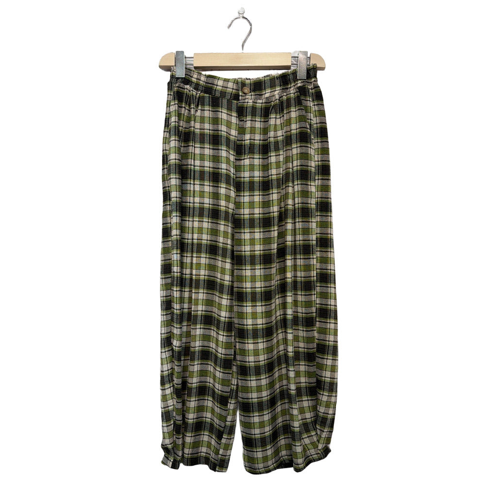 Pantalón Ainara sobre fondo blanco para mujer Angara Moda