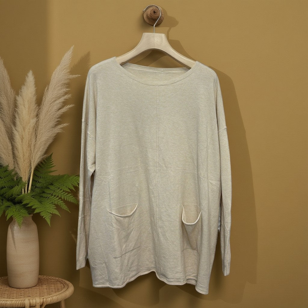 Jersey balu colgada en un ambiente para mujer Angara Moda