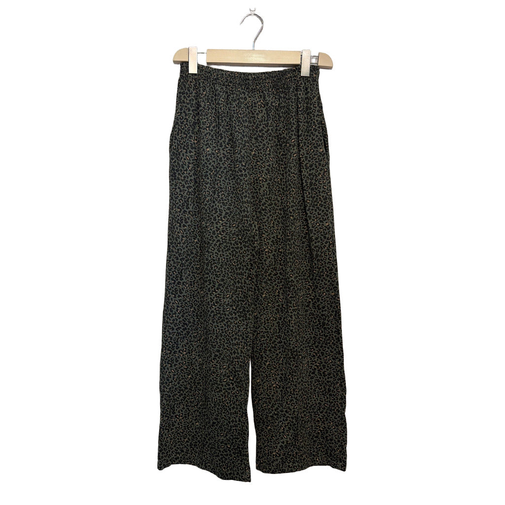 Pantalón Macarena sobre fondo blanco para mujer Angara Moda