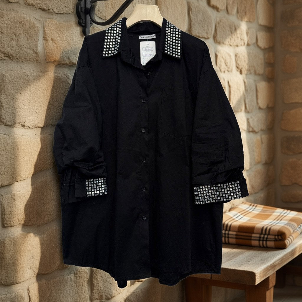 Camisa Oropéndola colgada en un ambiente para mujer Angara Moda