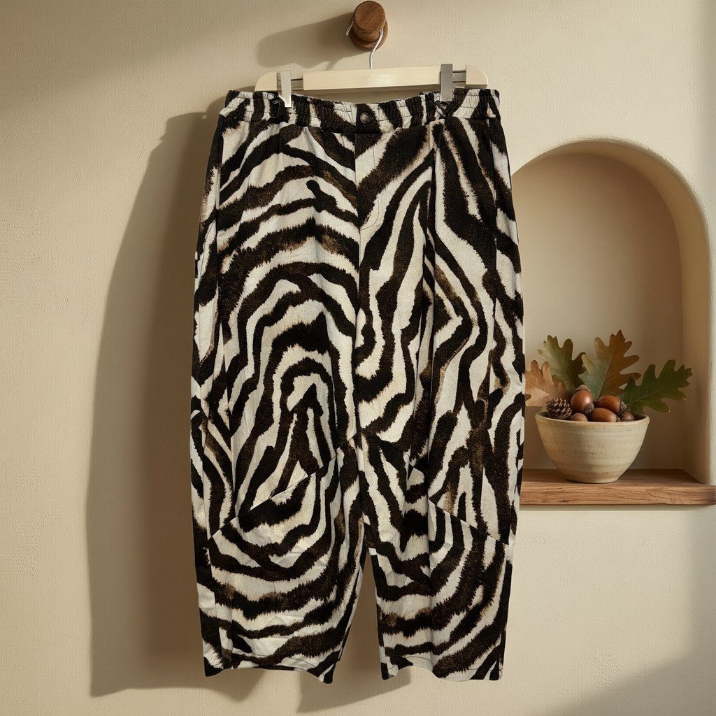 Pantalón Fabiola colgada en un ambiente para mujer Angara Moda