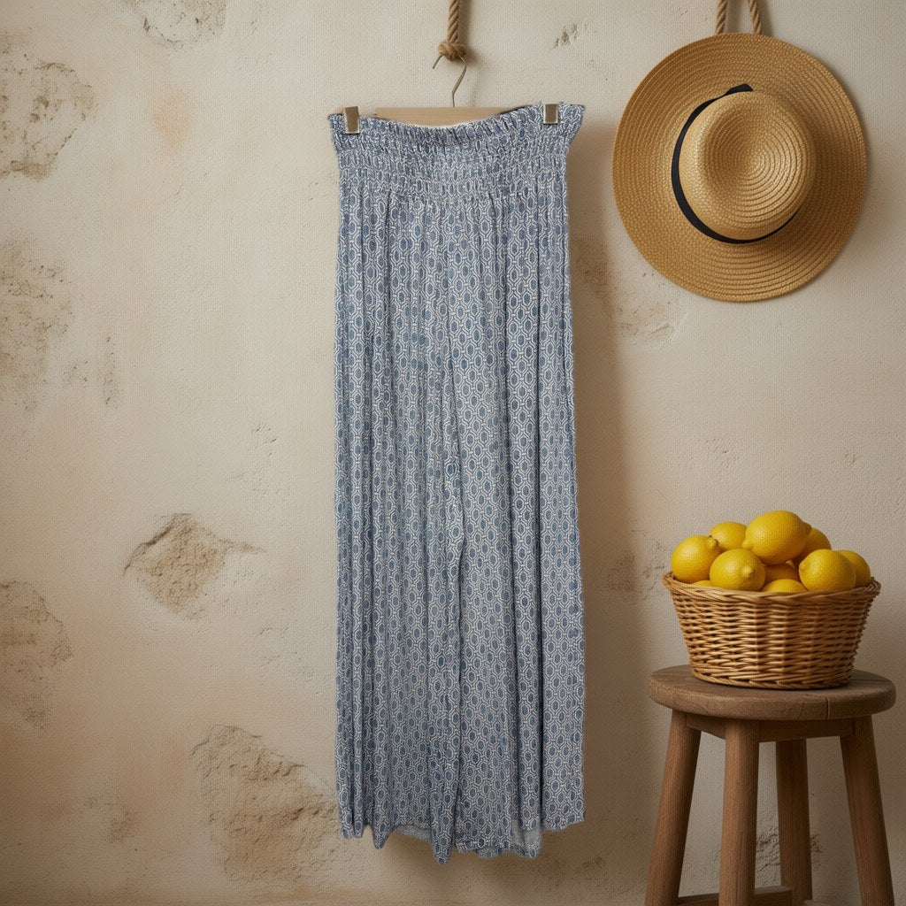 Pantalón Fluorita colgada en un ambiente para mujer Angara Moda