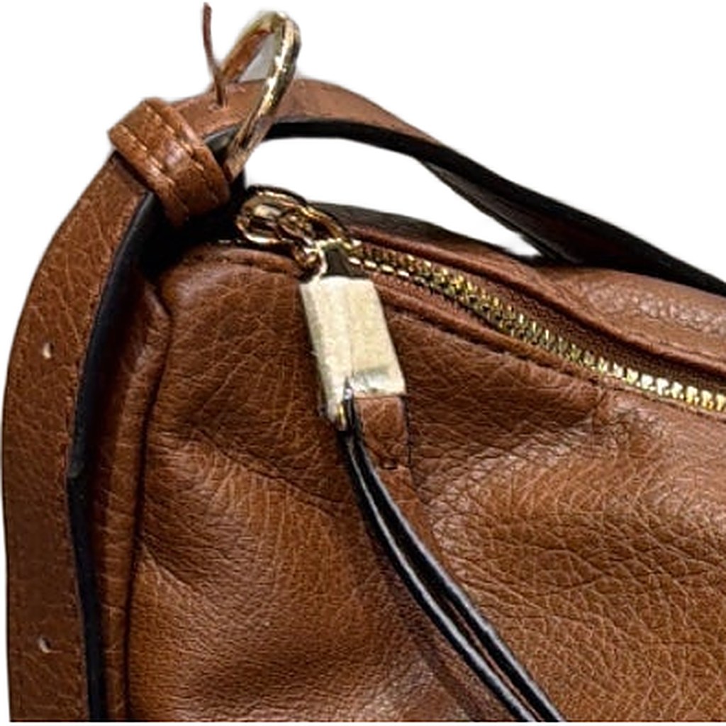 Detalle del herraje de Bolso Valeria para mujer Angara Moda