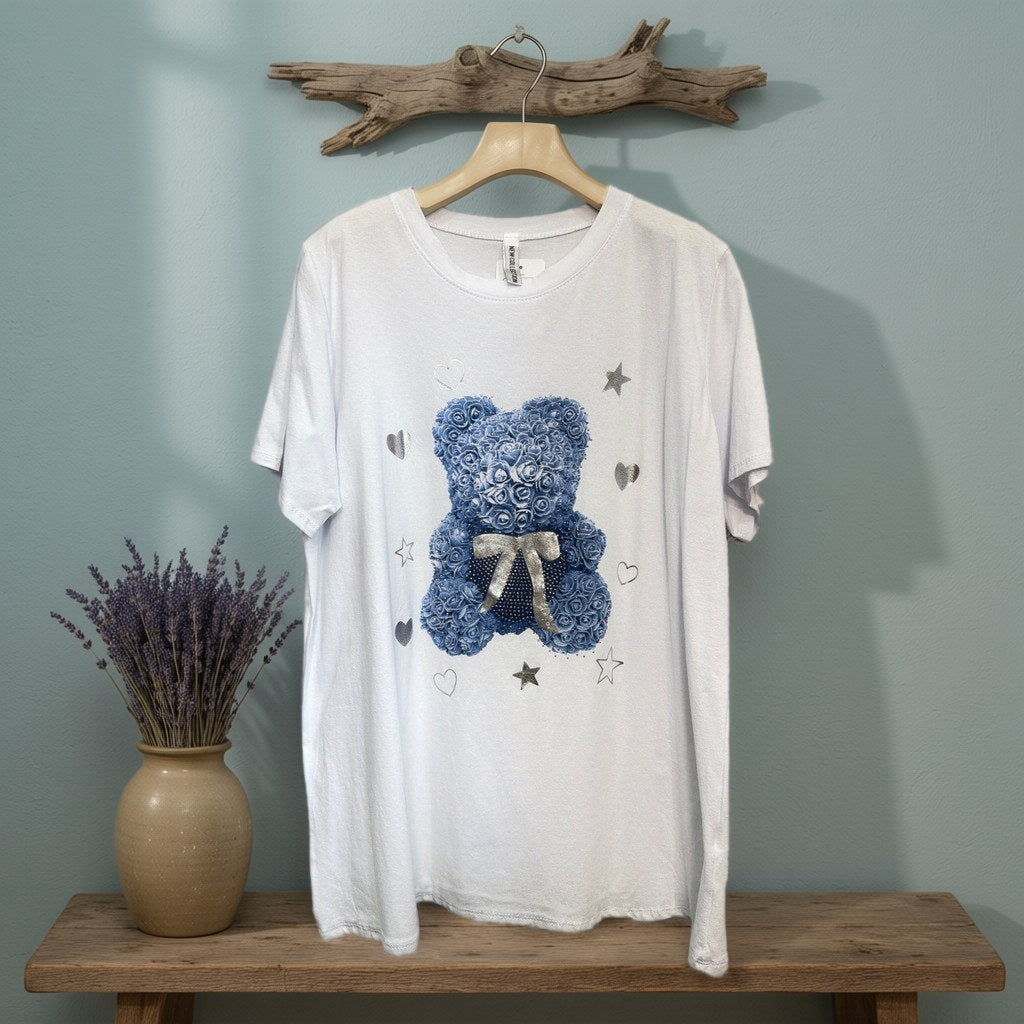 Camiseta Amaia colgada en un ambiente para mujer Angara Moda
