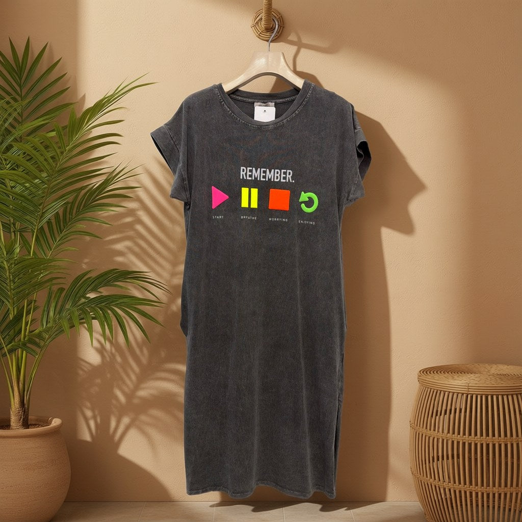 Vestido Maia colgada en un ambiente para mujer Angara Moda