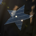 Camisa Cauce detalle macro estrella bordada azul marino strass tela negra Angara Moda