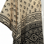 Kimono Horizonte Bis detalle contraste estampado floral superior y cenefa árbol de la vida Angara Moda