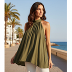 Camiseta Plenitud halter sobre modelo paseo marítimo Angara Moda