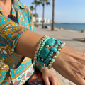 Pulsera Cleopatra sobre modelo muñeca