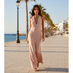 Vestido Largo Hera Rosa sobre modelo